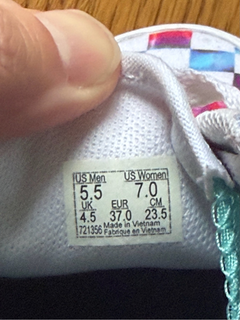 Vans Era ComfyCush Tie-Dye Checkerboard Rainbow Sneakers Women’s 7.0 Men’s 5.5 - Picture 11 of 13